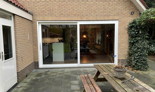 Schuifpui geplaatst in Emmeloord